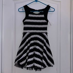 Brand new Black and White Beutees Brand Dress